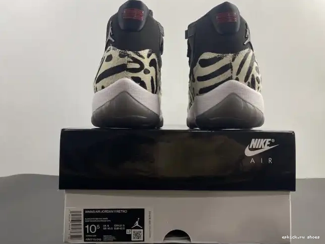 Rep 11 JORDAN INSTINCT AIR ANIMAL AR0715-010 0528